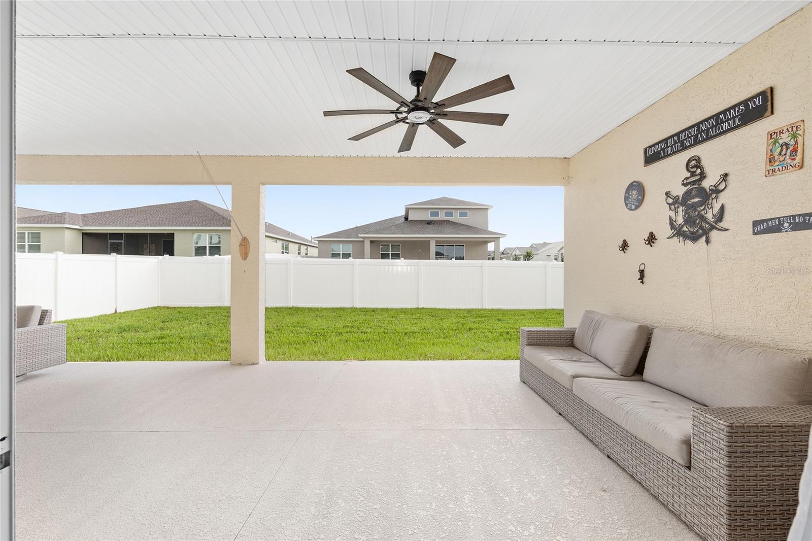 Listing photo id 44 for 6541 73rd Avenue