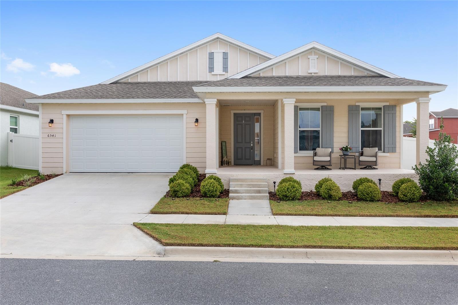 Listing photo id 3 for 6541 73rd Avenue