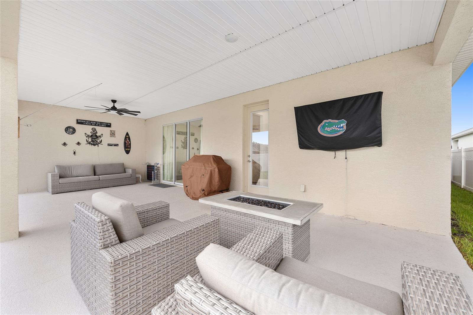 Listing photo id 48 for 6541 73rd Avenue
