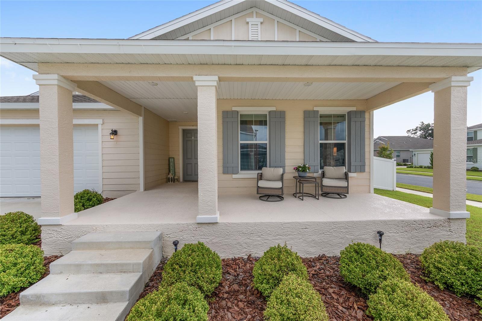 Listing photo id 4 for 6541 73rd Avenue