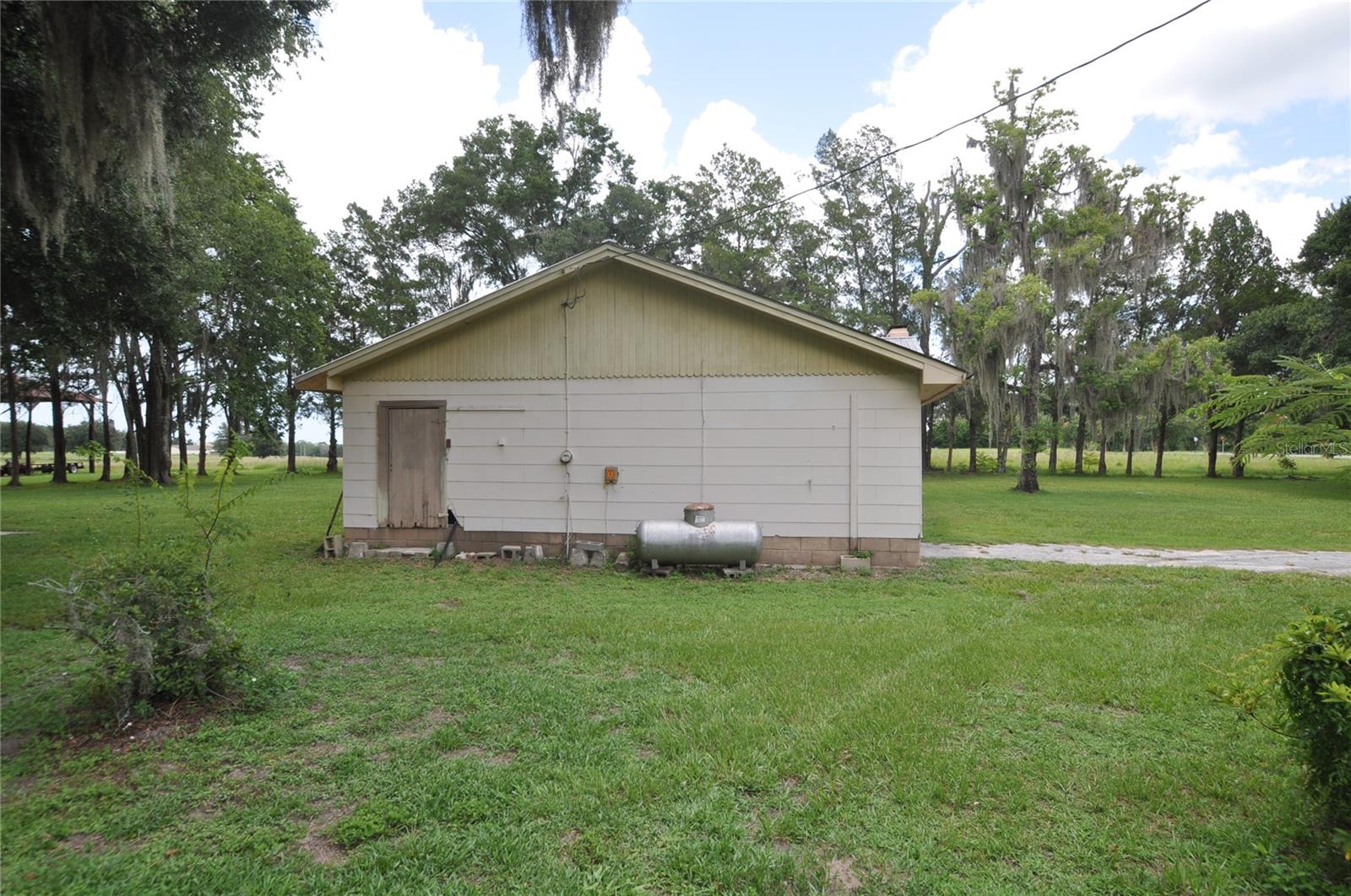 Image 4 of 26 For 18491 State Road 121