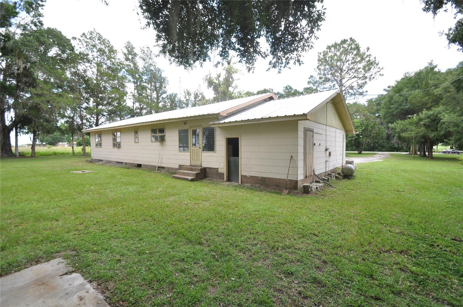 Image 5 of 26 For 18491 State Road 121