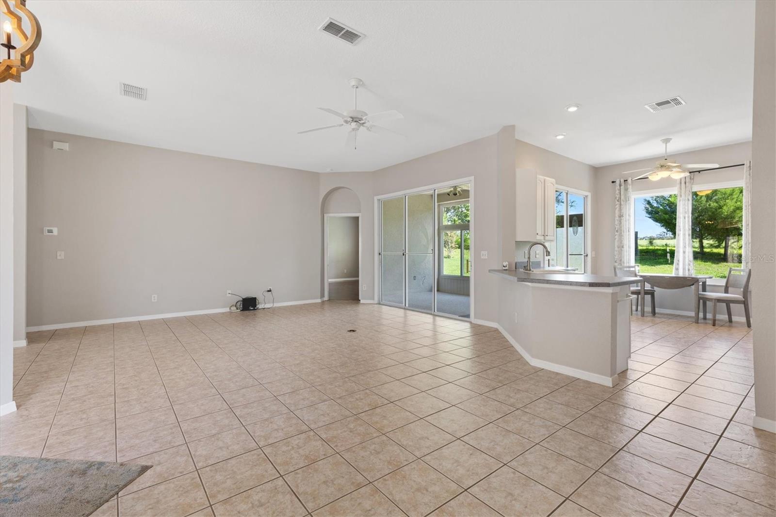 Image 5 of 46 For 11945 Se 171st Loop