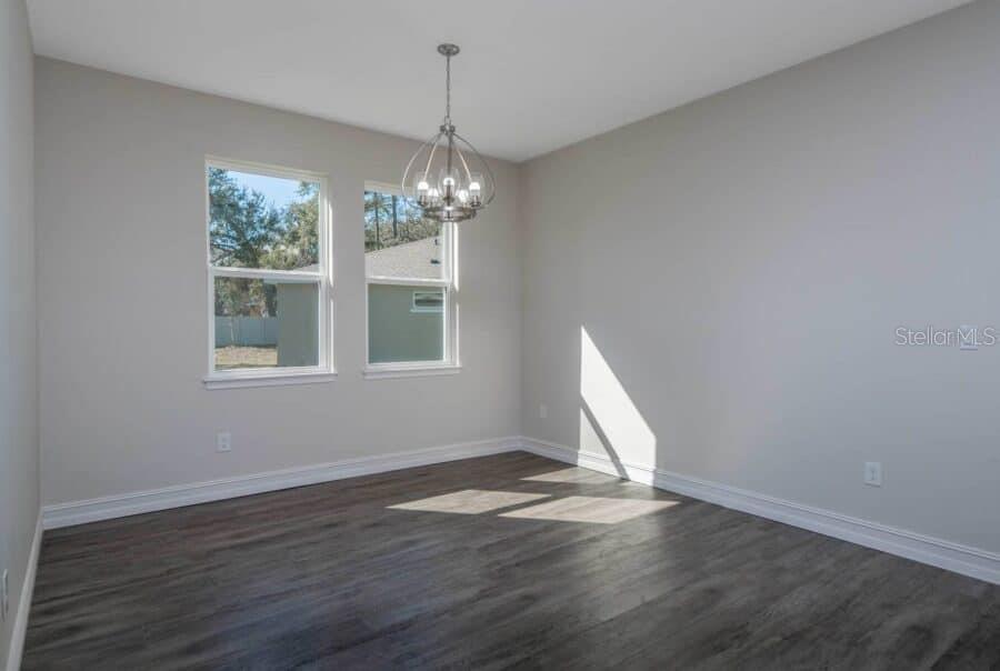Image 15 of 19 For 10512 49th Avenue Road