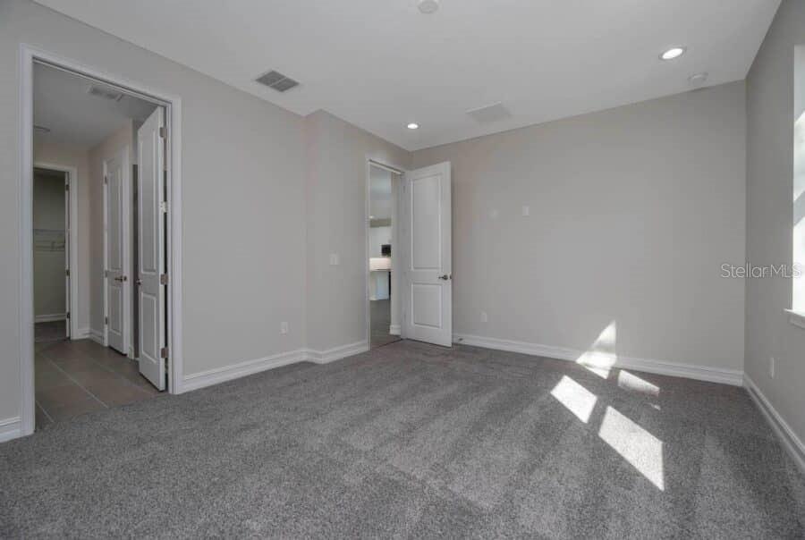 Image 16 of 19 For 10512 49th Avenue Road