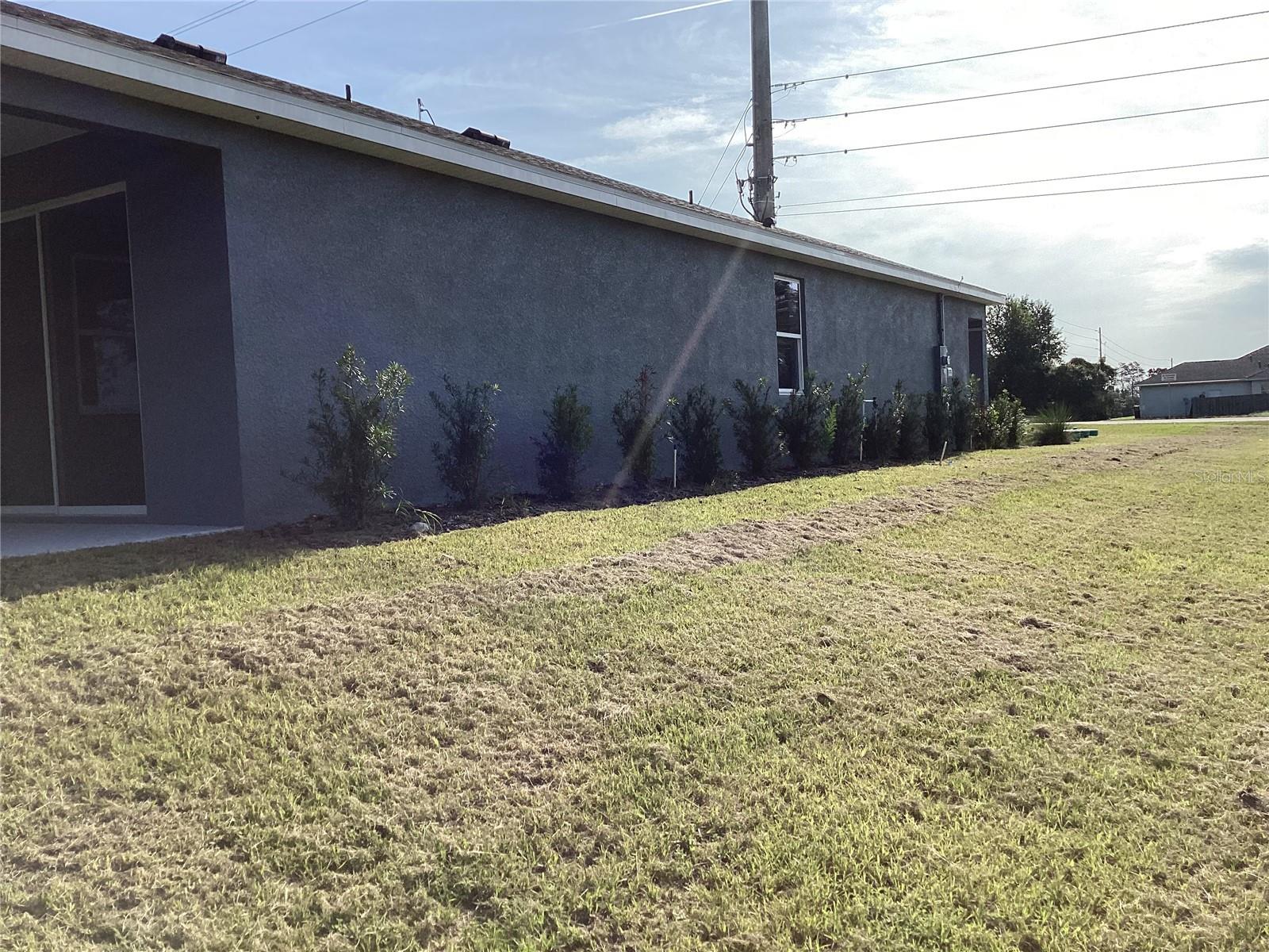 Image 8 of 19 For 10512 49th Avenue Road