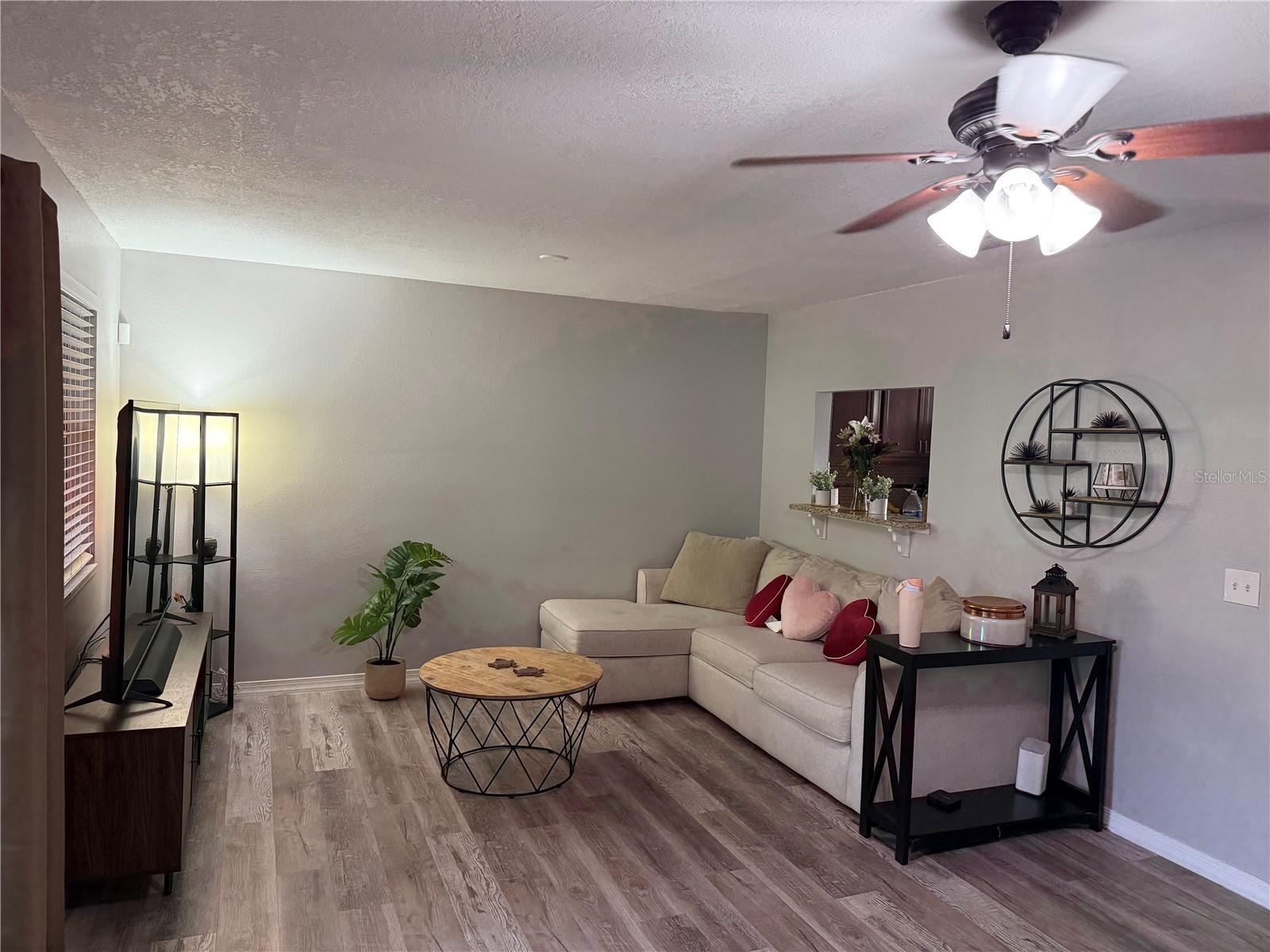 Image 5 of 33 For 11859 Mintwood Court