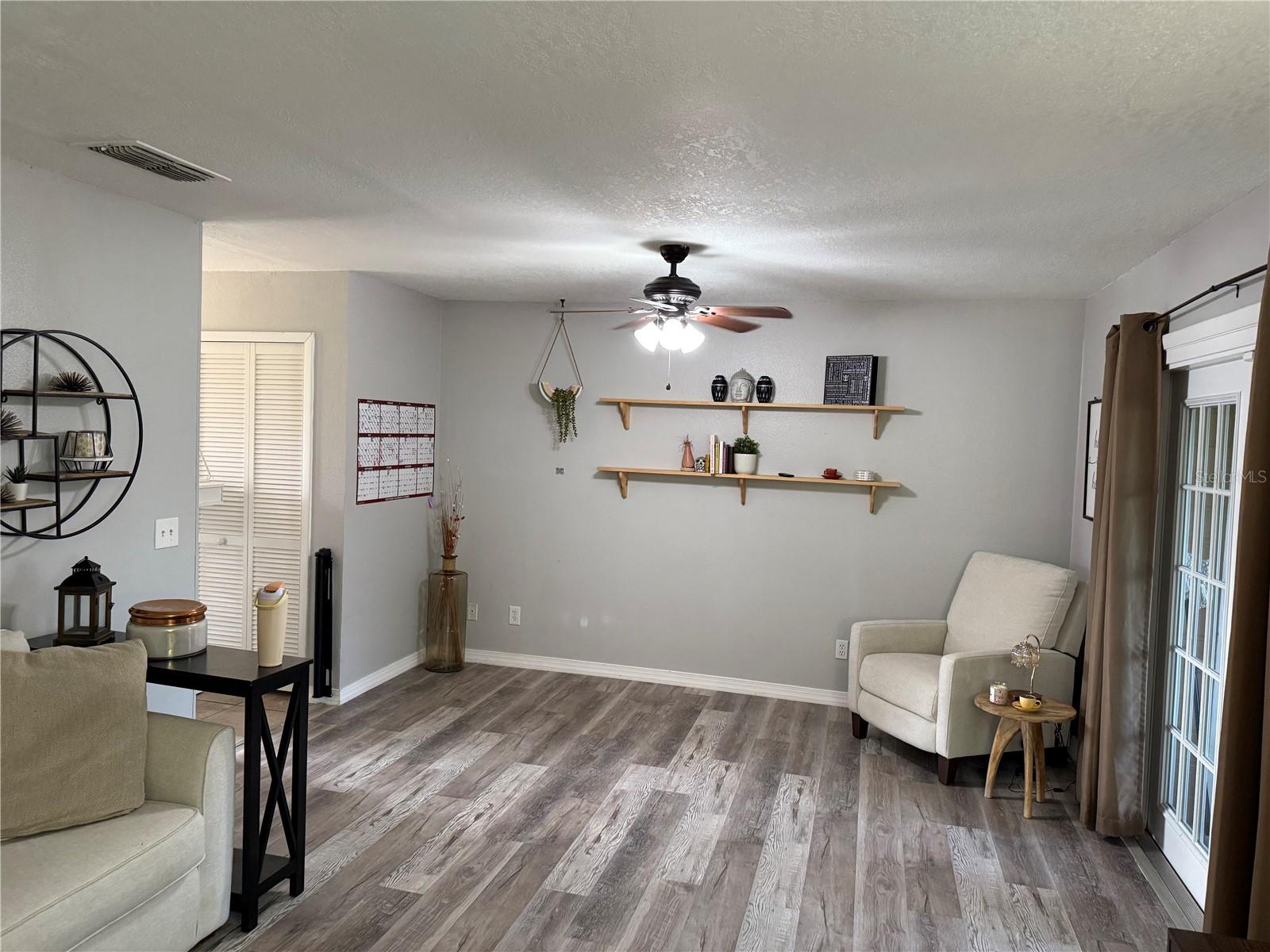 Image 6 of 33 For 11859 Mintwood Court