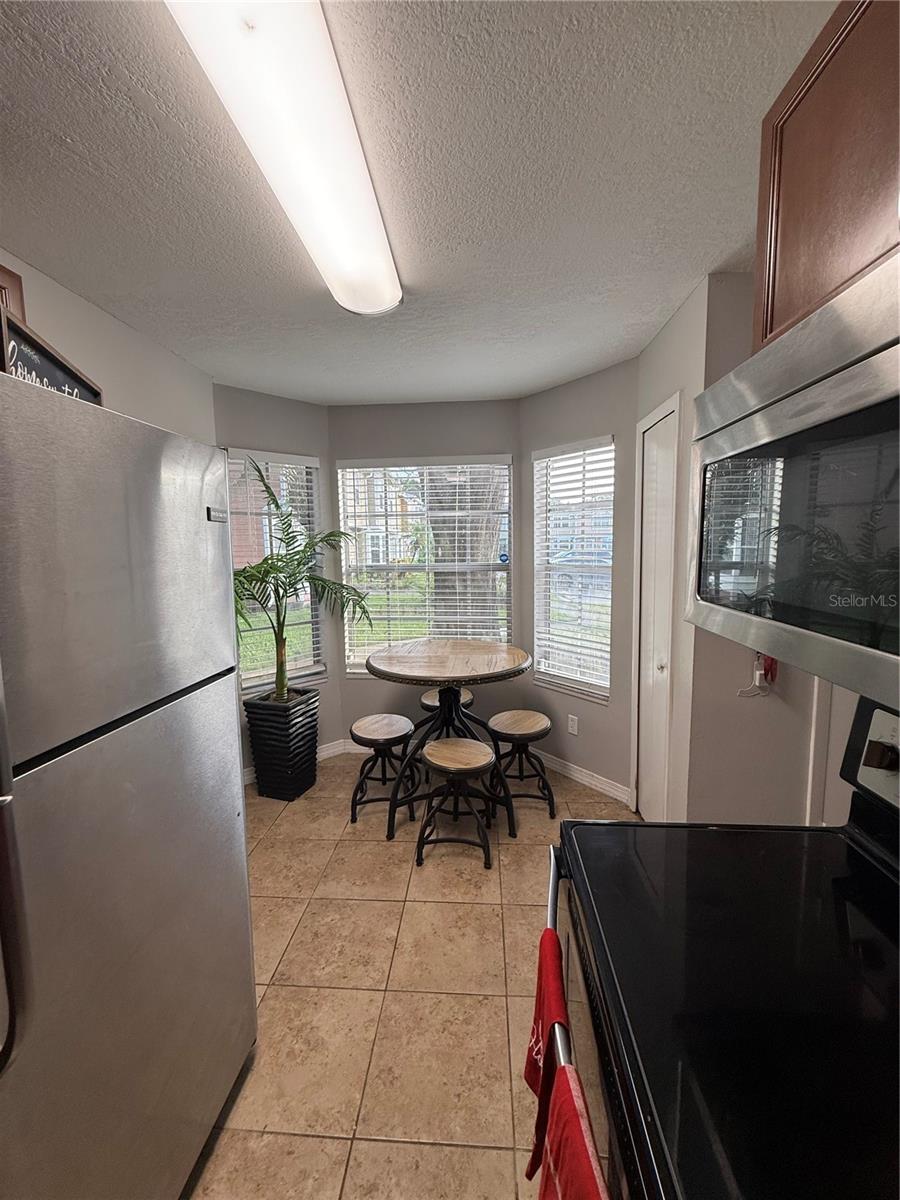 Image 9 of 33 For 11859 Mintwood Court