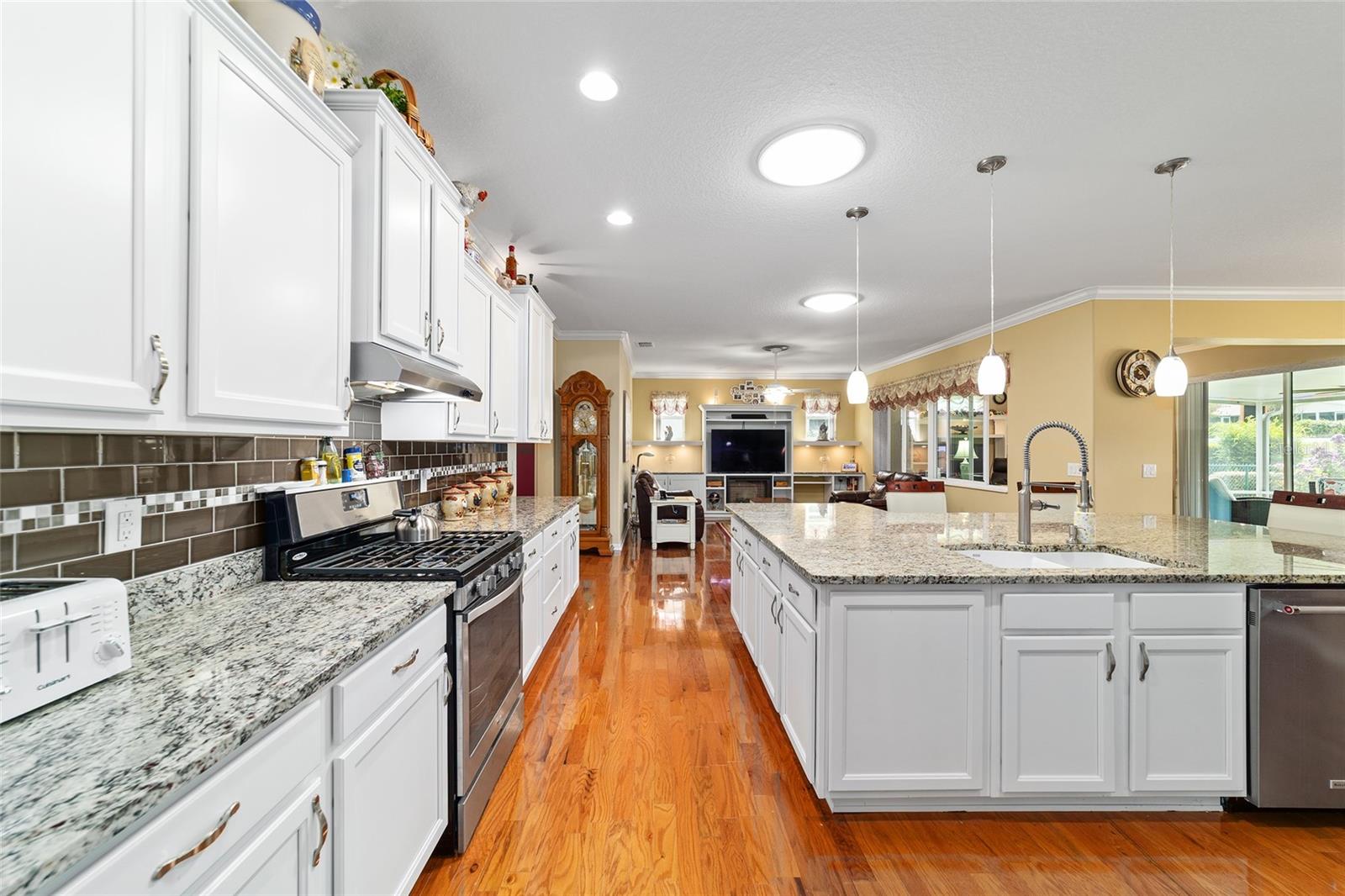 Image 21 of 49 For 9273 91st Court Road