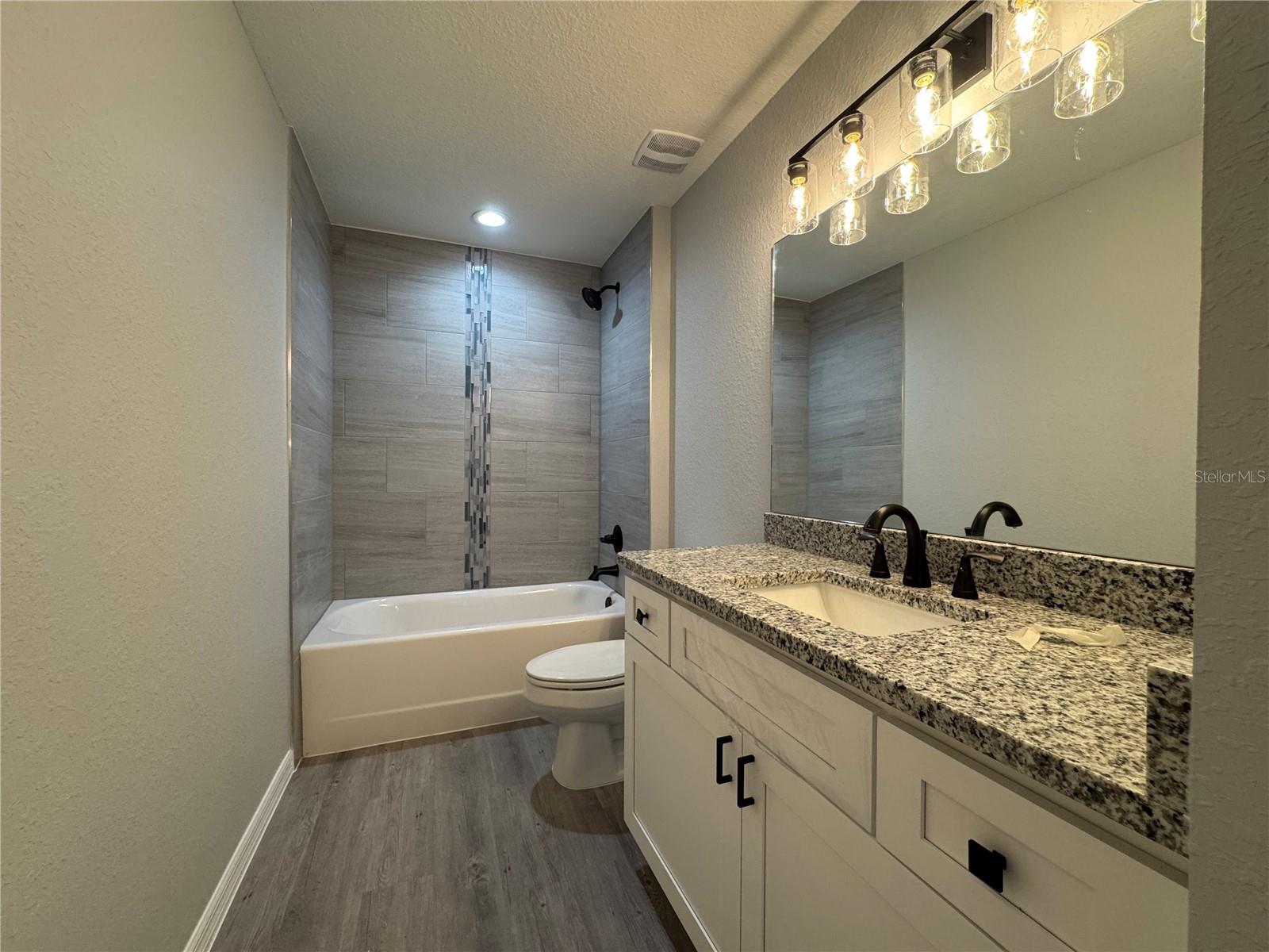 Listing photo id 15 for 22961 Marine Boulevard
