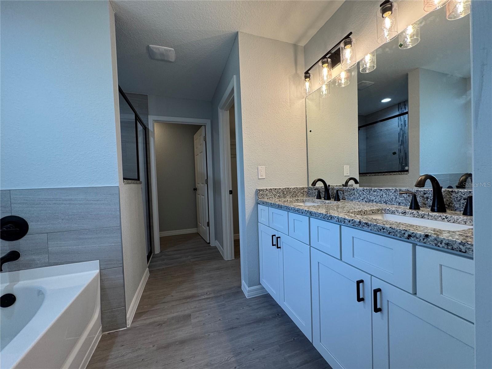 Listing photo id 20 for 22961 Marine Boulevard