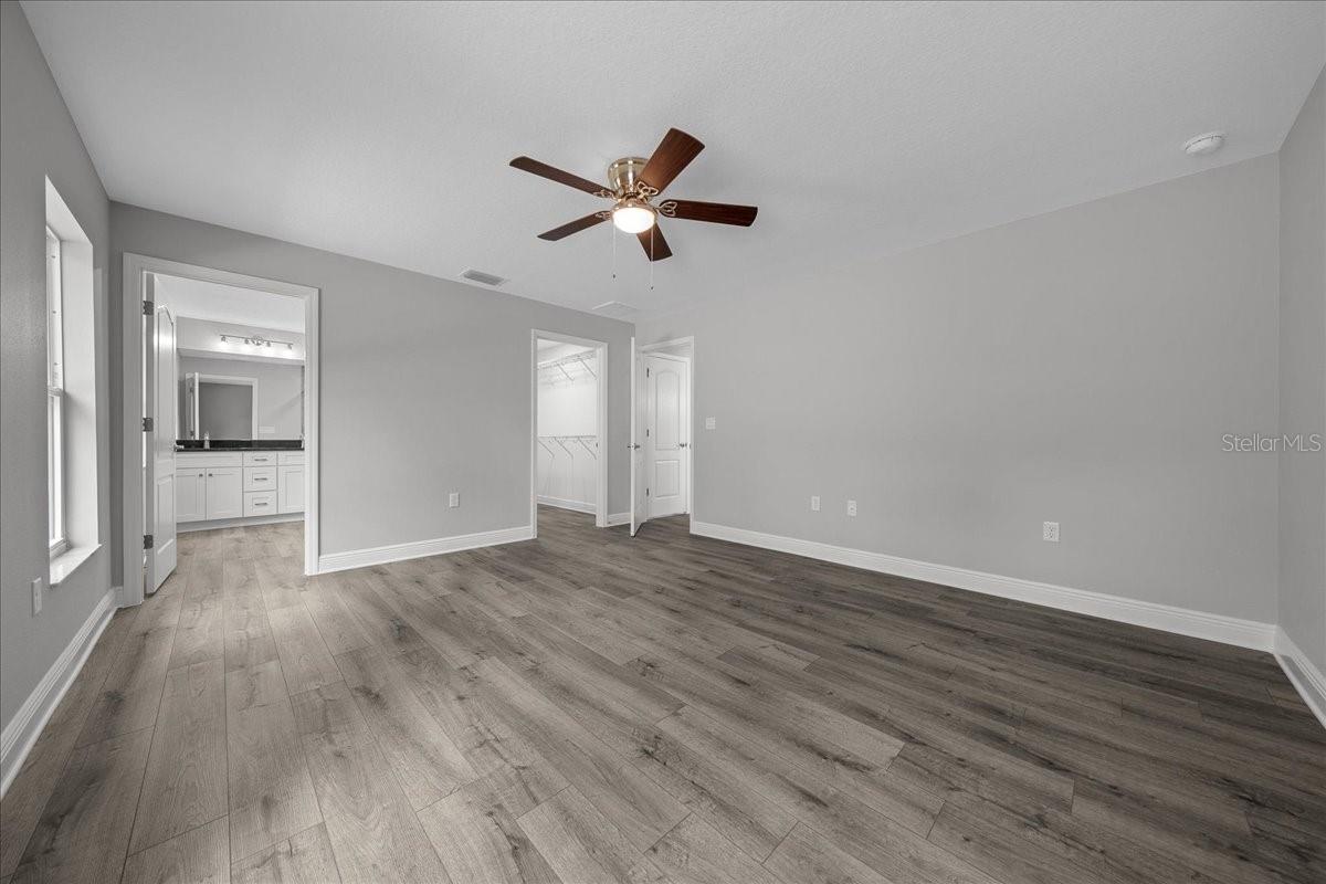 Listing photo id 19 for 9195 Athens Drive
