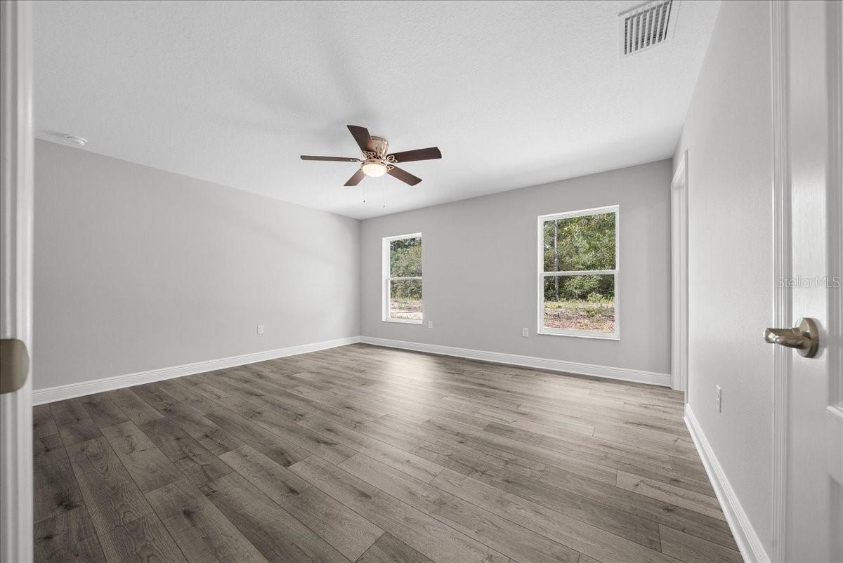 Listing photo id 20 for 9195 Athens Drive