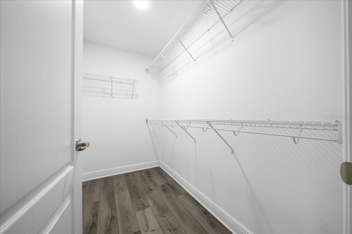 Listing photo id 26 for 9195 Athens Drive