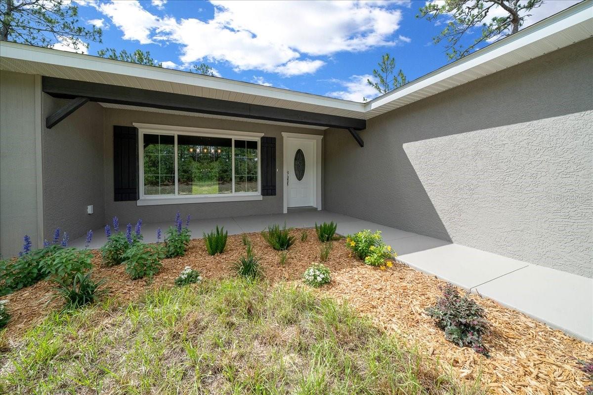 Listing photo id 1 for 9195 Athens Drive