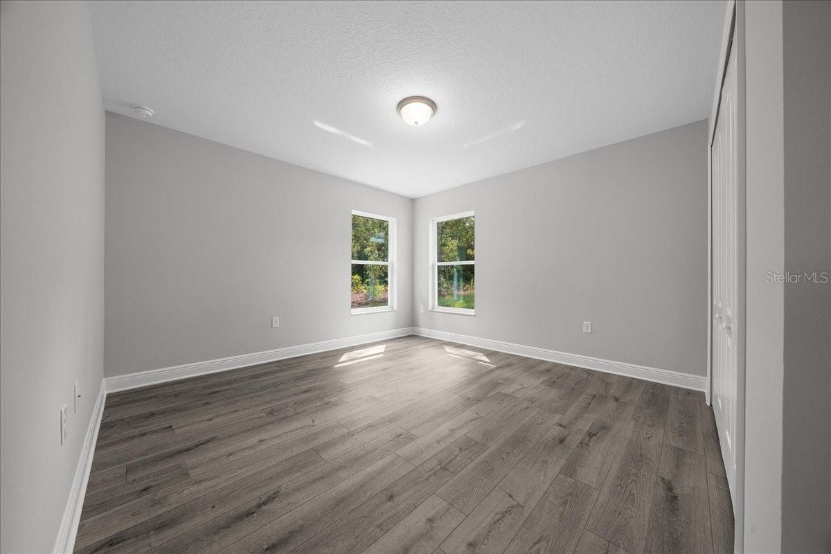 Listing photo id 28 for 9195 Athens Drive
