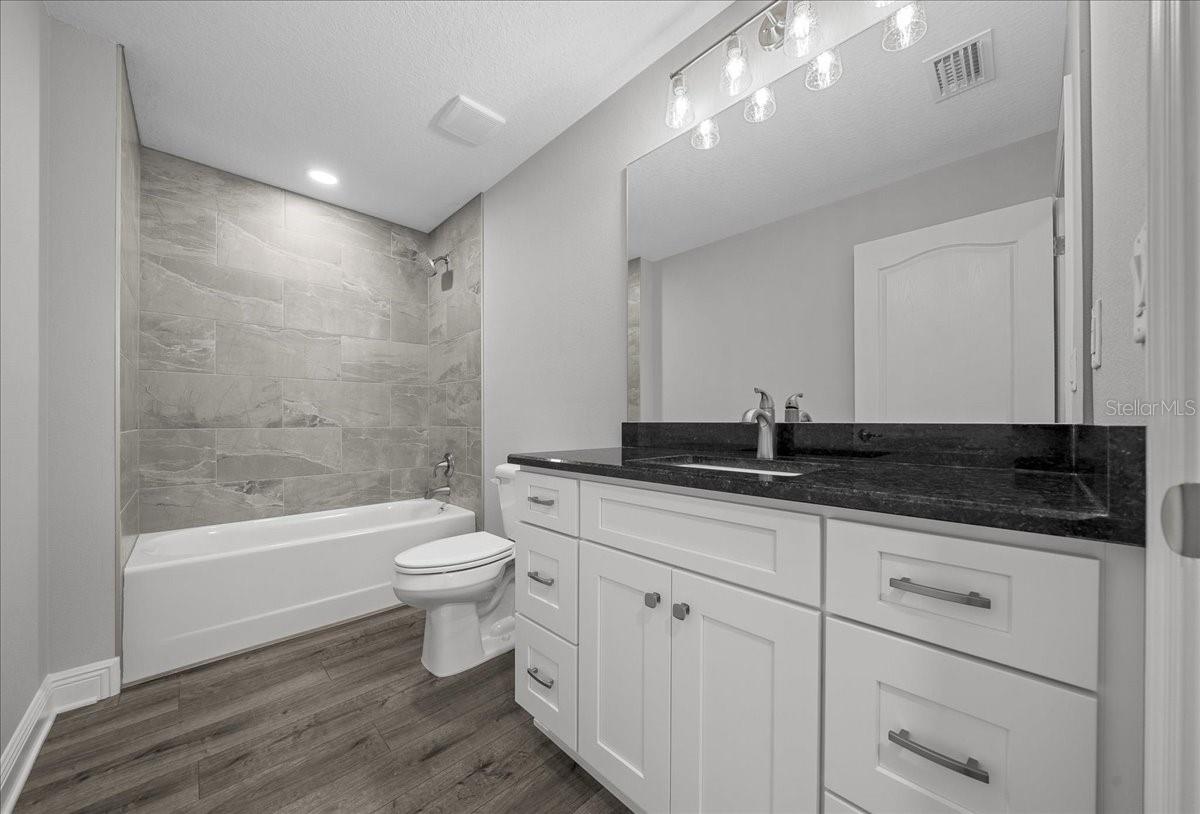 Listing photo id 31 for 9195 Athens Drive