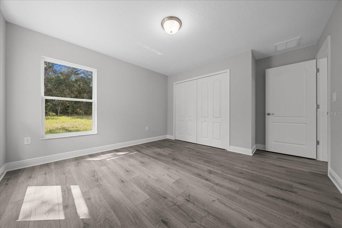 Listing photo id 36 for 9195 Athens Drive