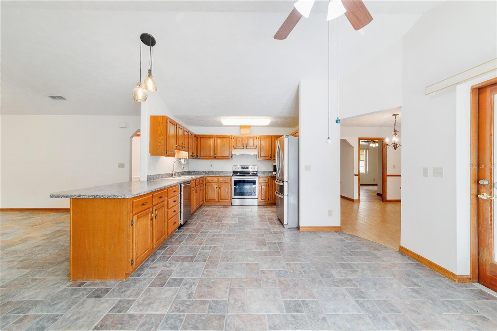 Image 11 of 79 For 5980 57th Loop