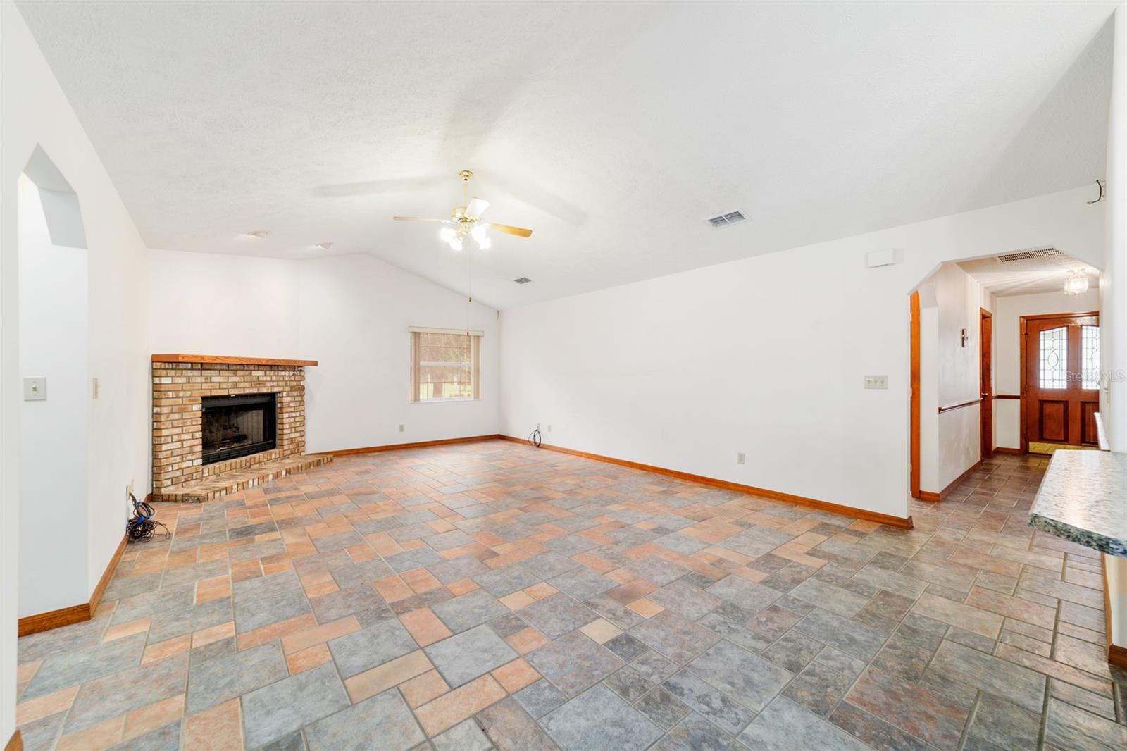 Image 18 of 79 For 5980 57th Loop