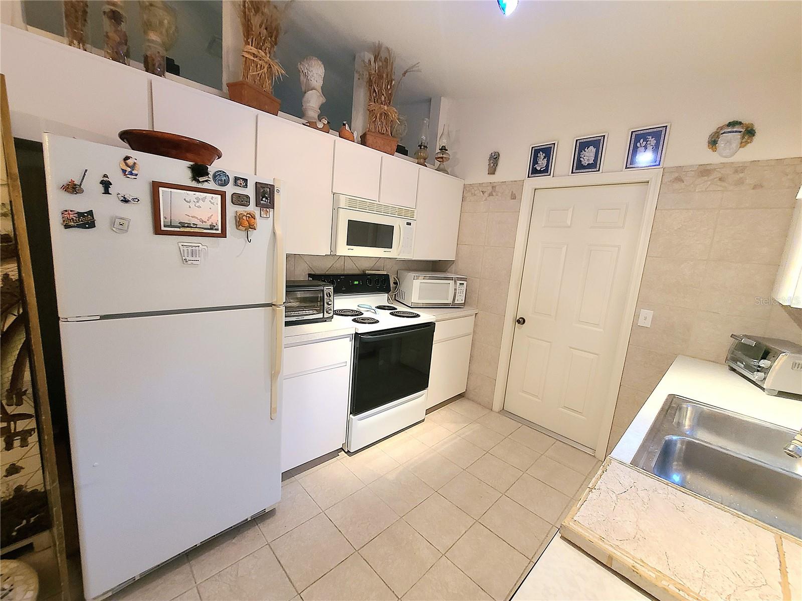 Image 6 of 18 For 10274 61st Terrace Road