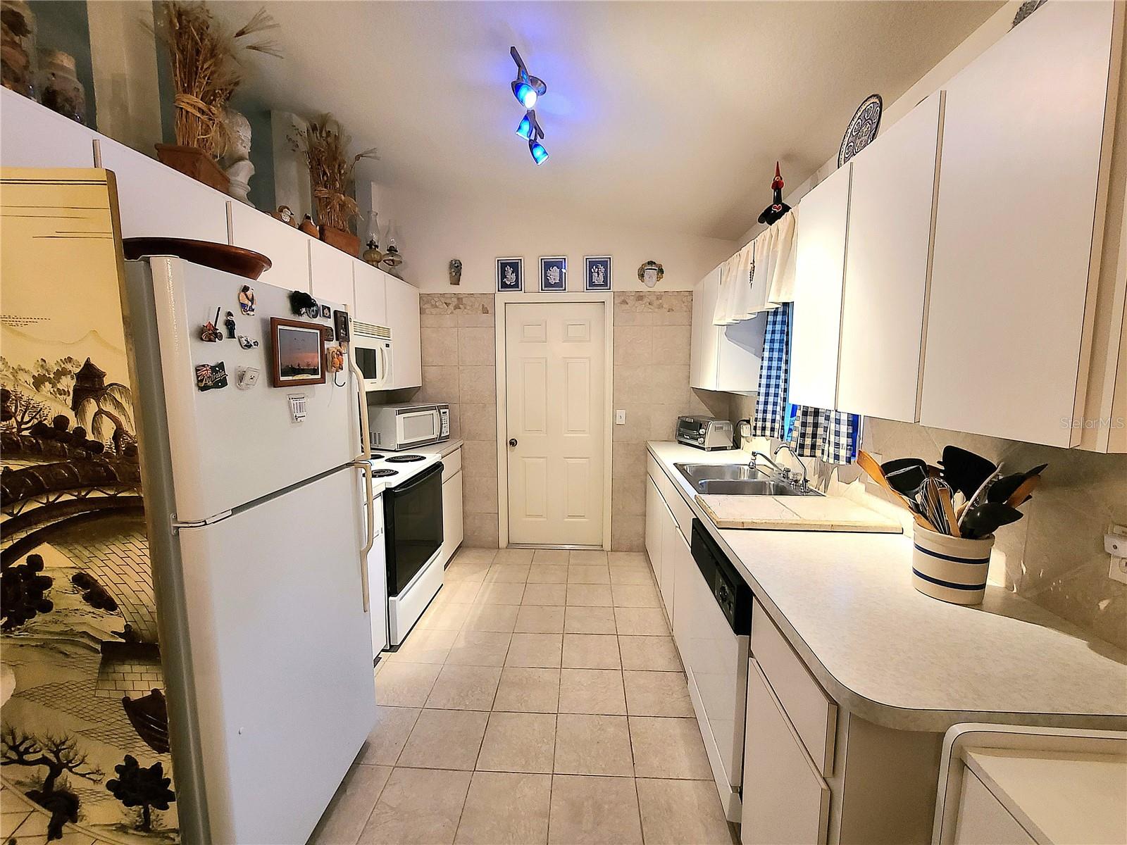 Image 7 of 18 For 10274 61st Terrace Road