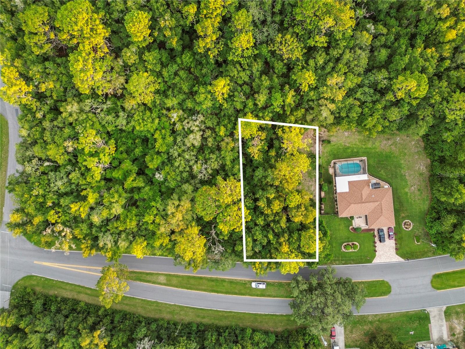 Listing photo id 0 for 1974 Country Club Boulevard
