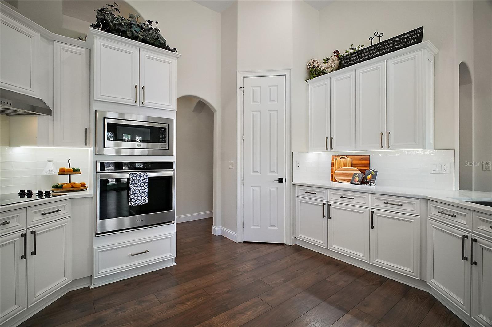 Image 16 of 34 For 403 Avondale Court