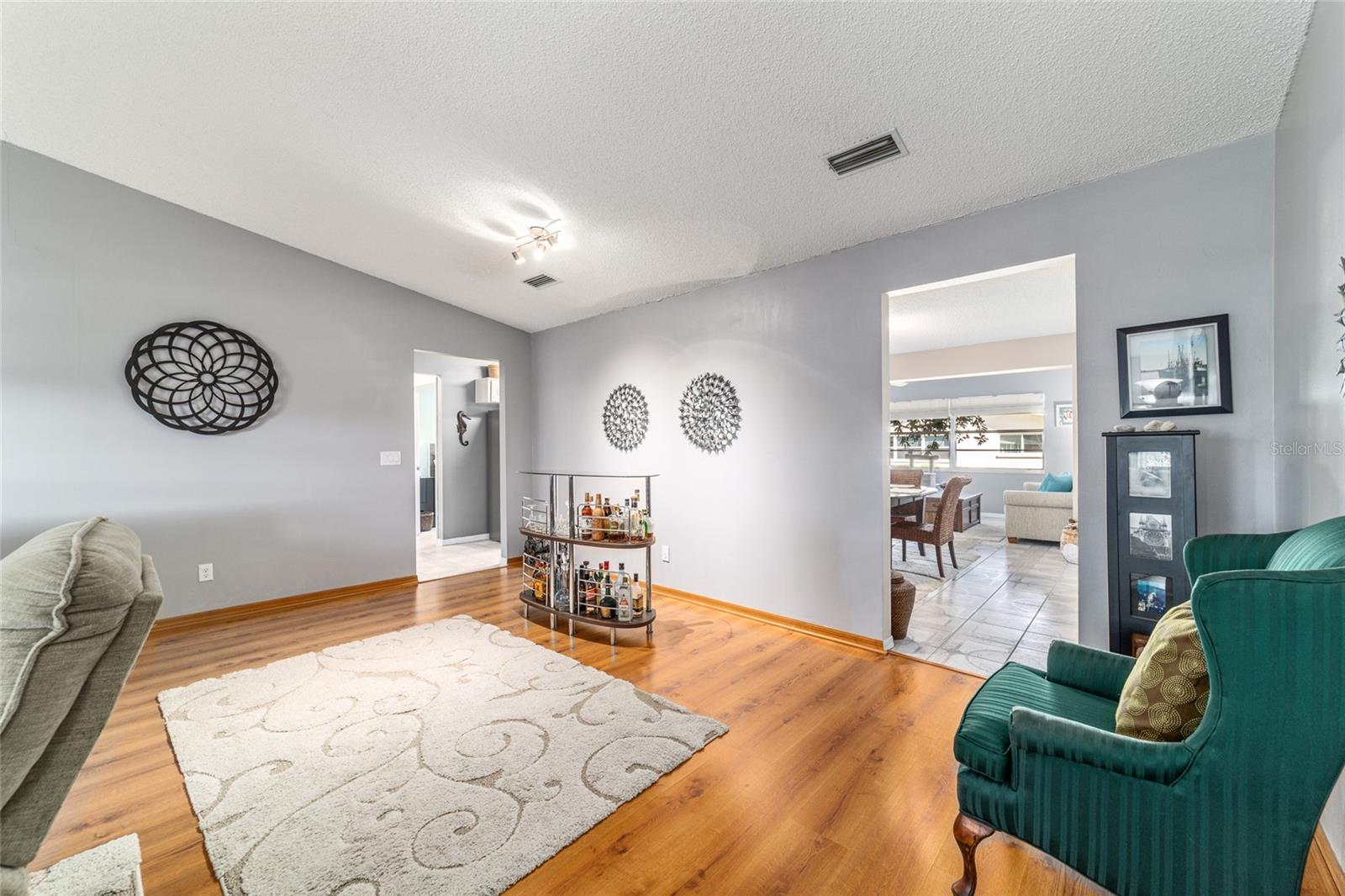 Image 26 of 52 For 9015 94th Street D
