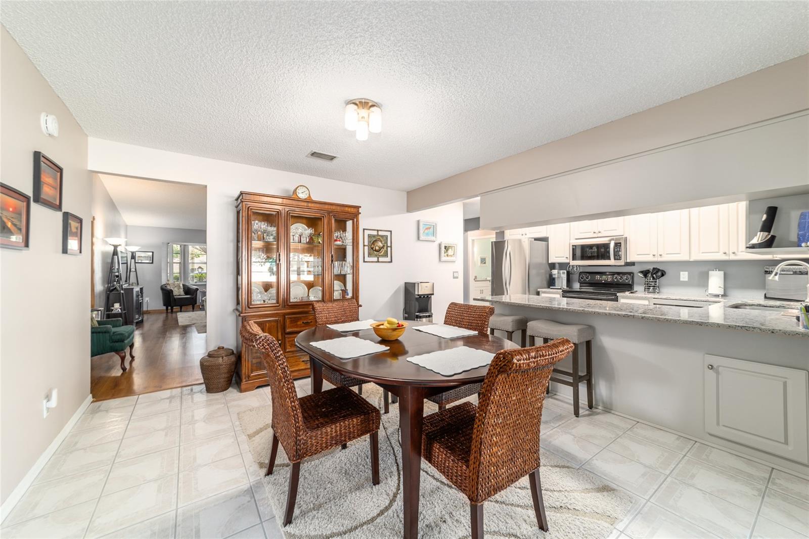 Image 29 of 52 For 9015 94th Street D
