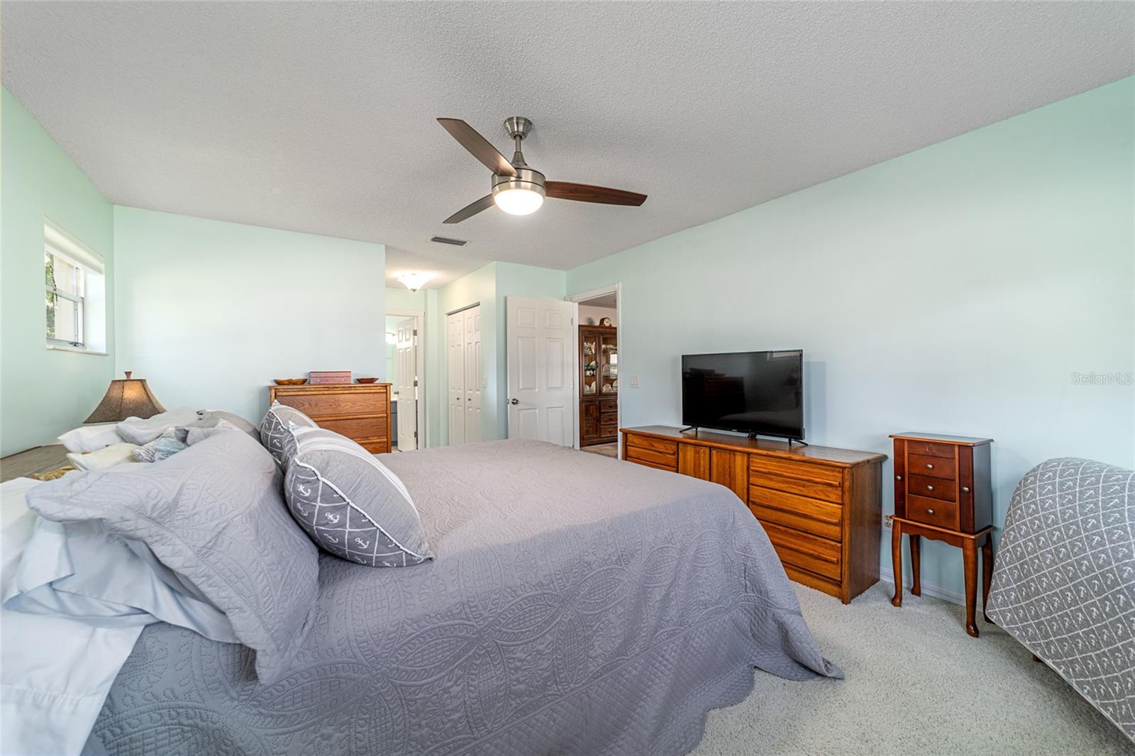 Image 41 of 52 For 9015 94th Street D