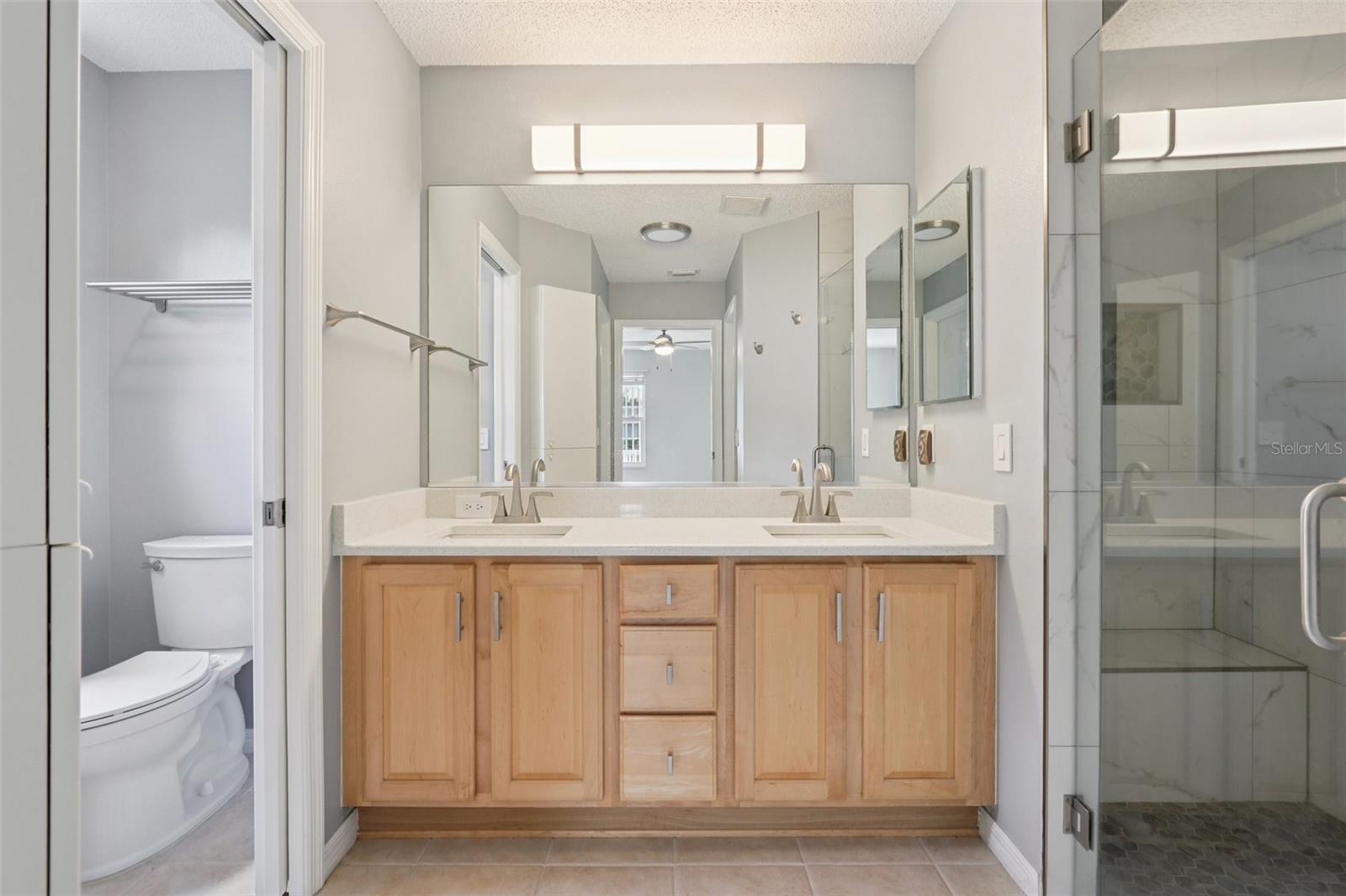 Listing photo id 17 for 2415 Saluda Street