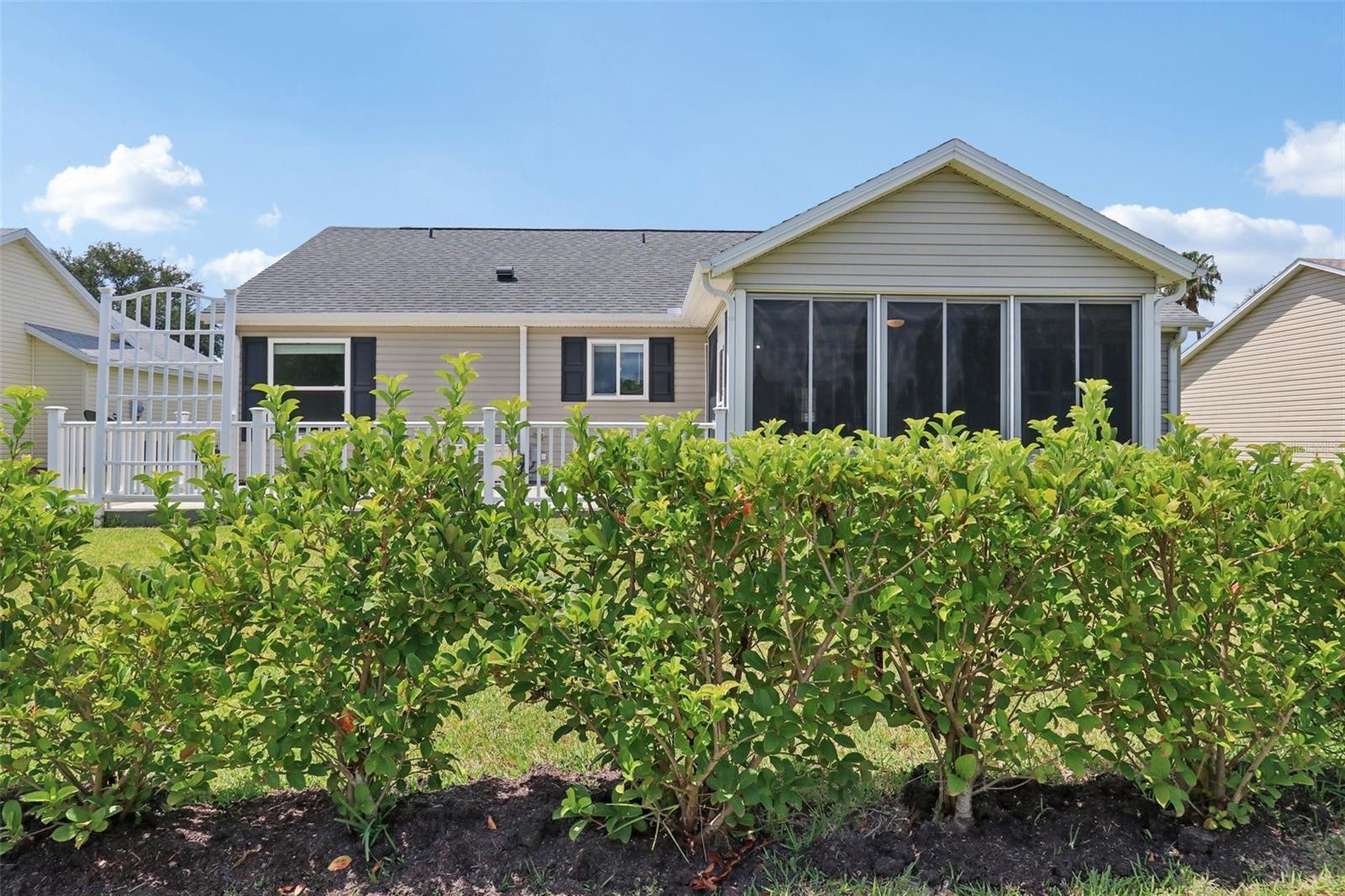 Listing photo id 30 for 2415 Saluda Street