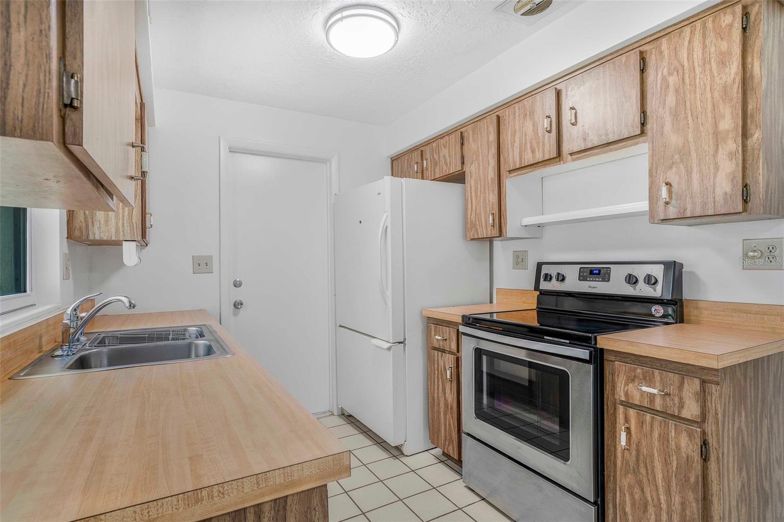 Image 14 of 46 For 231 Barbour Street
