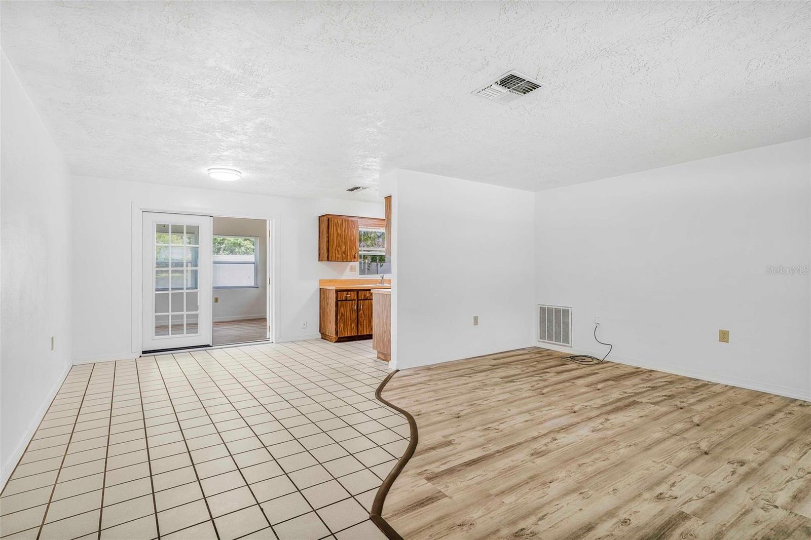 Image 9 of 46 For 231 Barbour Street