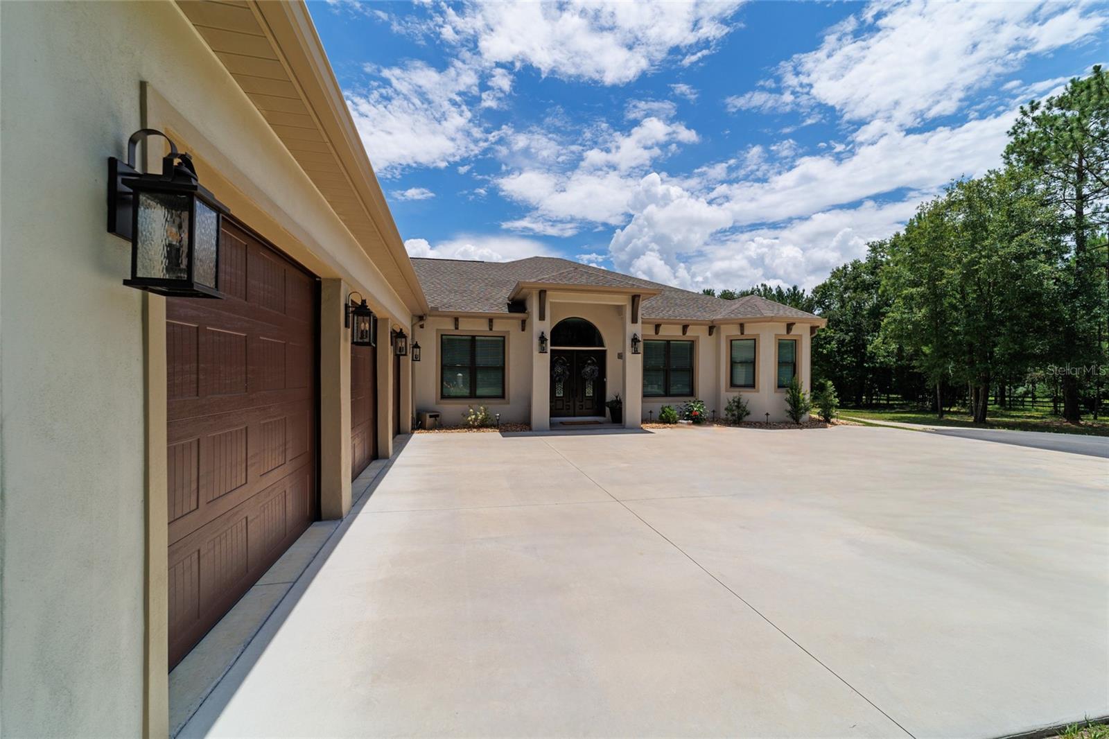 Image 8 of 80 For 14479 147th Court