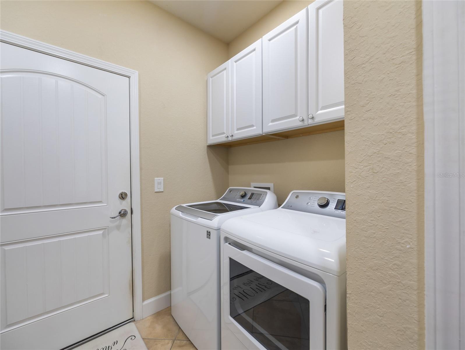Image 40 of 45 For 9123 70th Loop