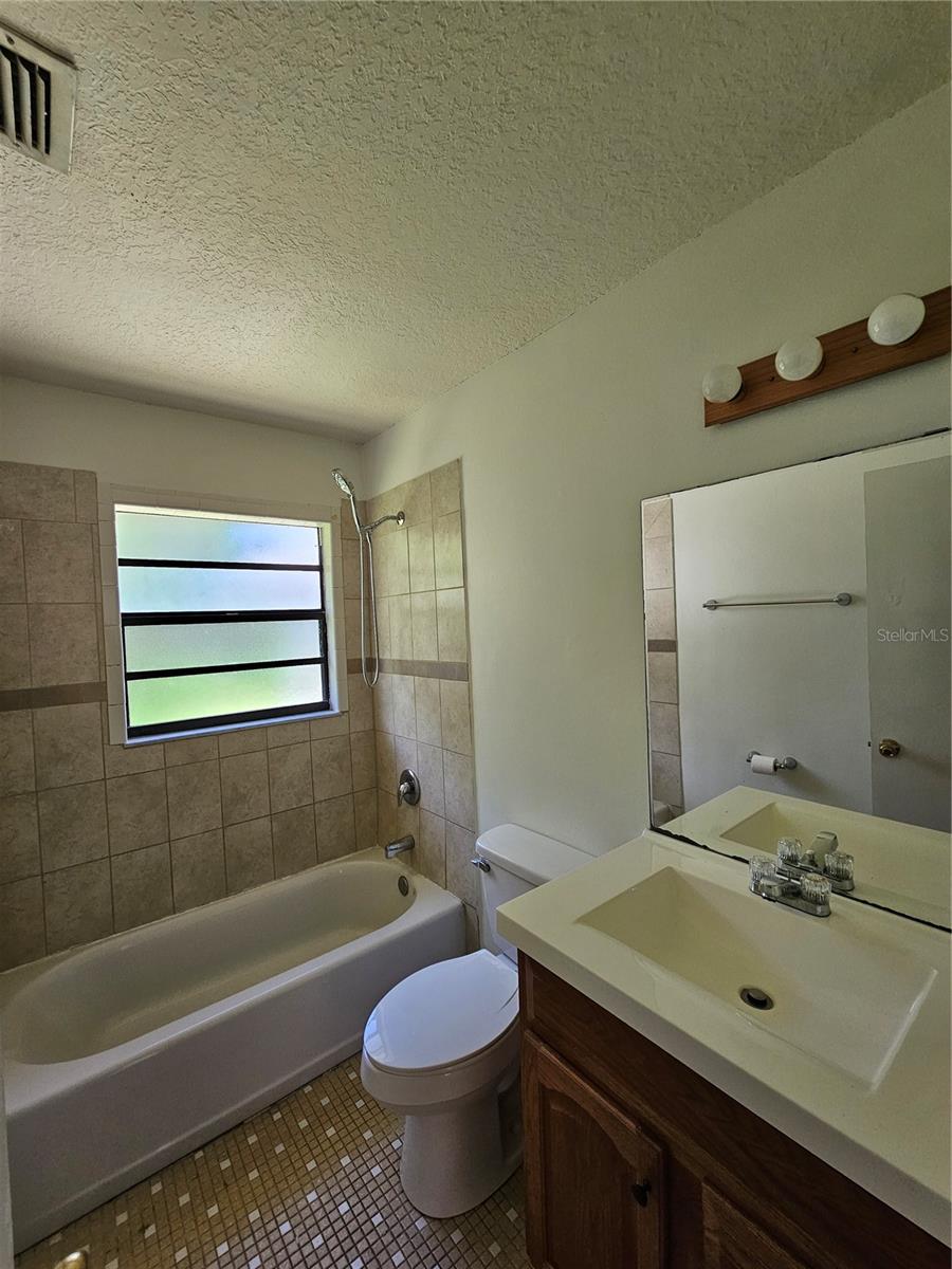 Image 19 of 20 For 5140 108th Street