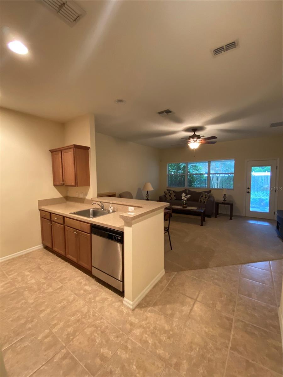 Listing photo id 10 for 3300 26th Street