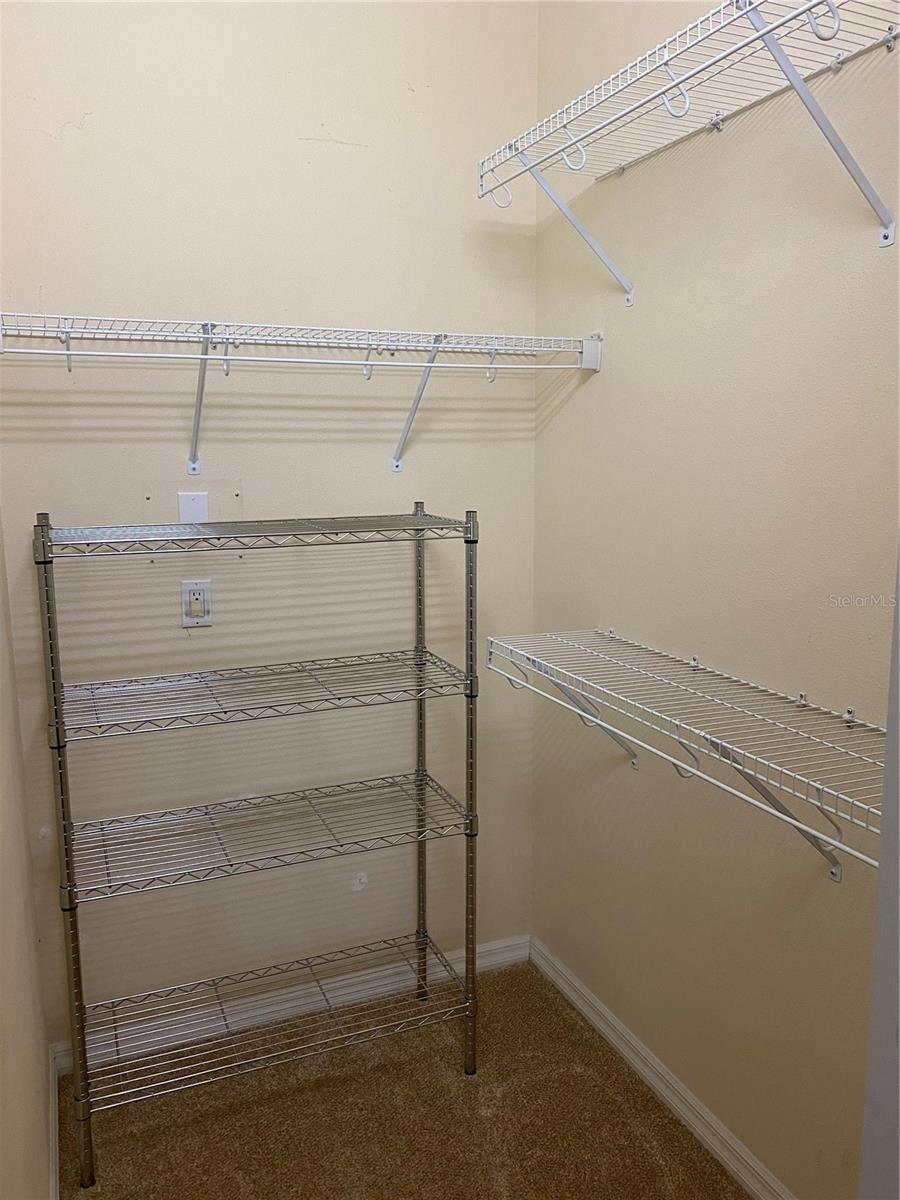 Listing photo id 12 for 3300 26th Street