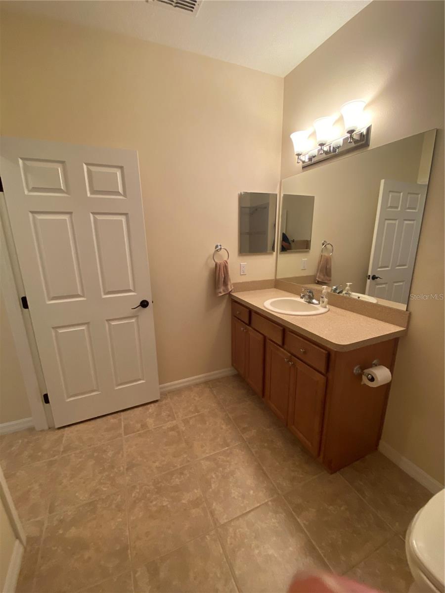 Listing photo id 16 for 3300 26th Street