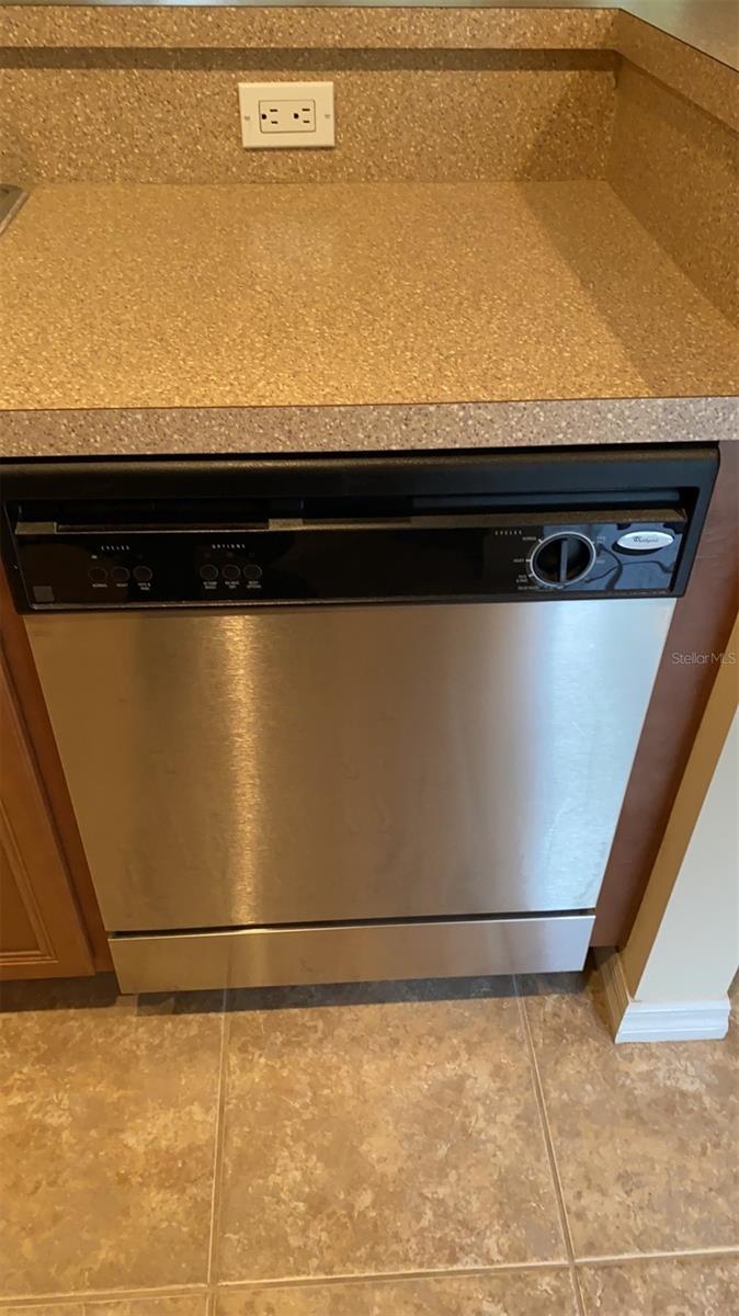 Listing photo id 5 for 3300 26th Street