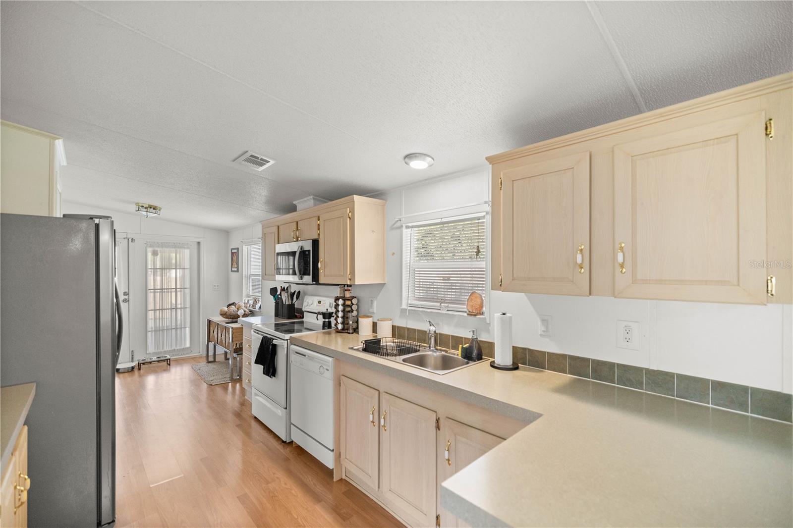 Image 12 of 35 For 6169 140th Place