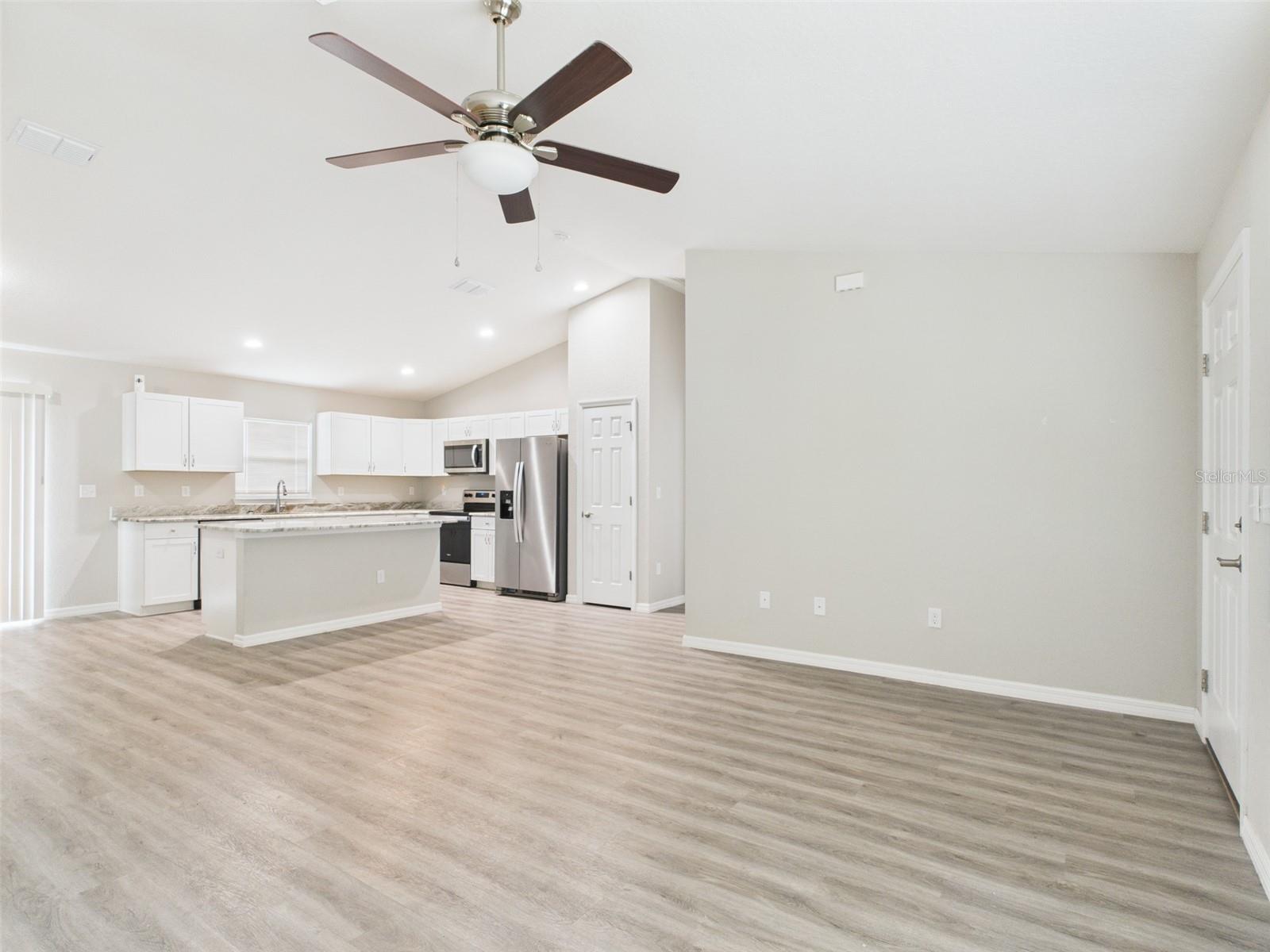 Image 4 of 16 For 13865 108th Lane