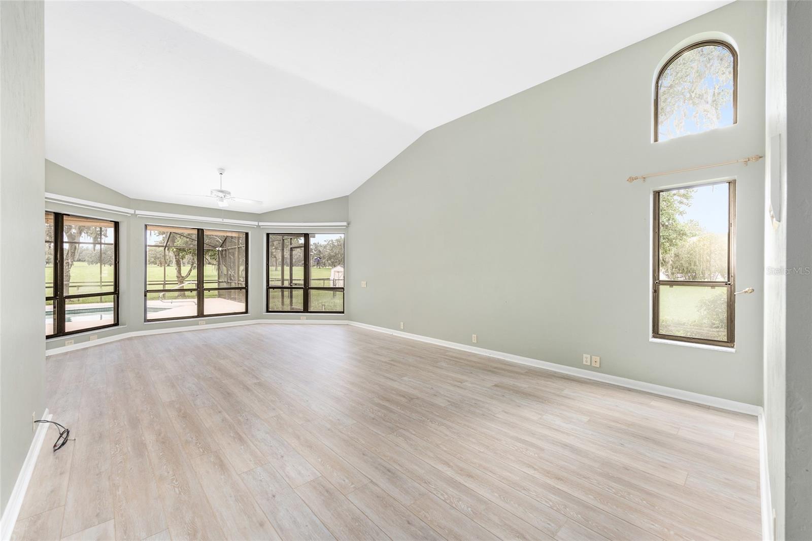 Image 10 of 91 For 4550 84th Terrace