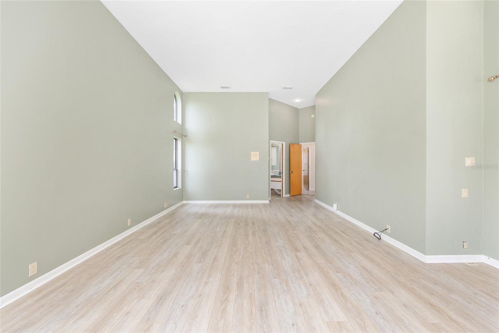 Image 12 of 91 For 4550 84th Terrace
