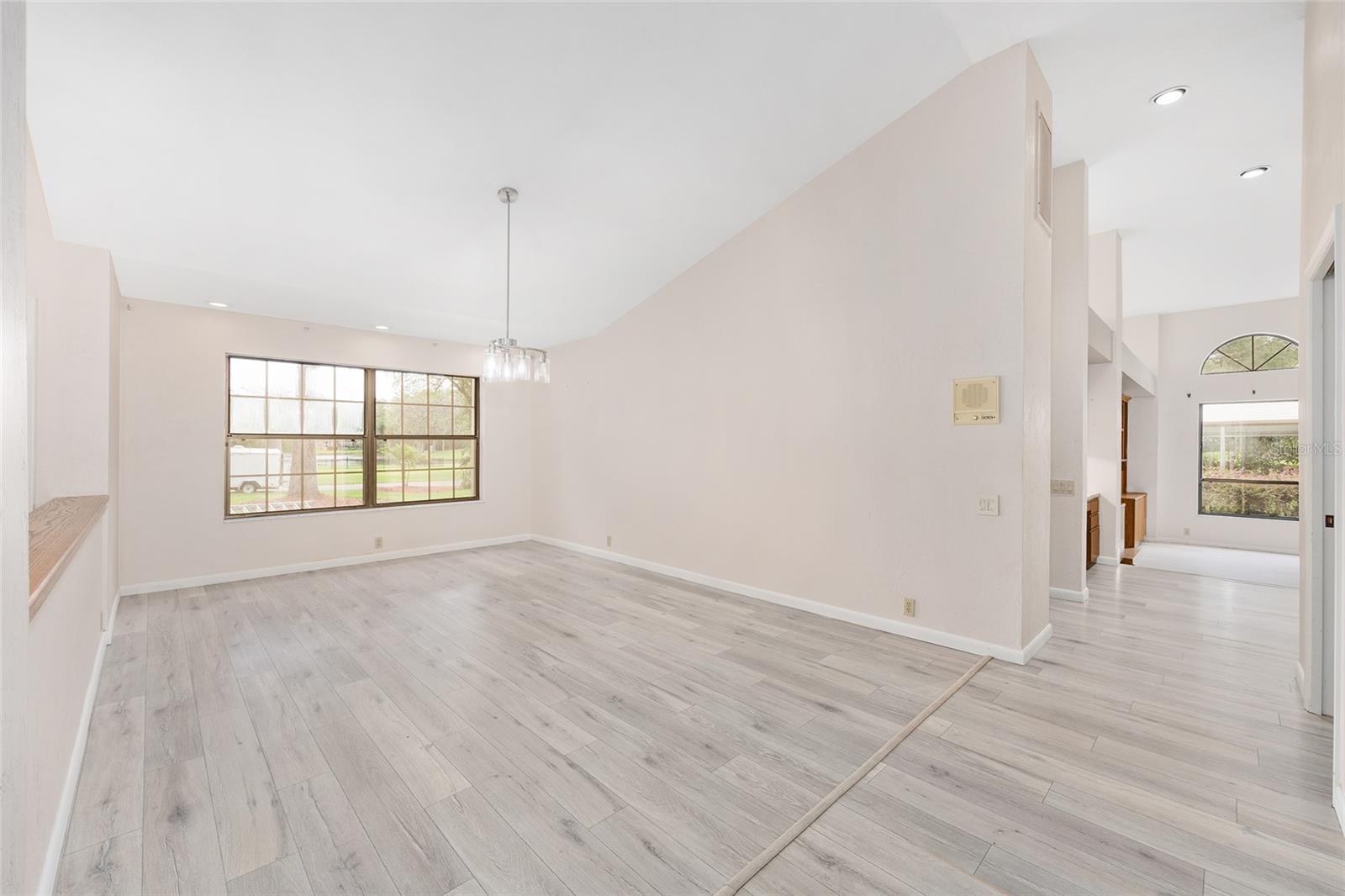 Image 28 of 91 For 4550 84th Terrace