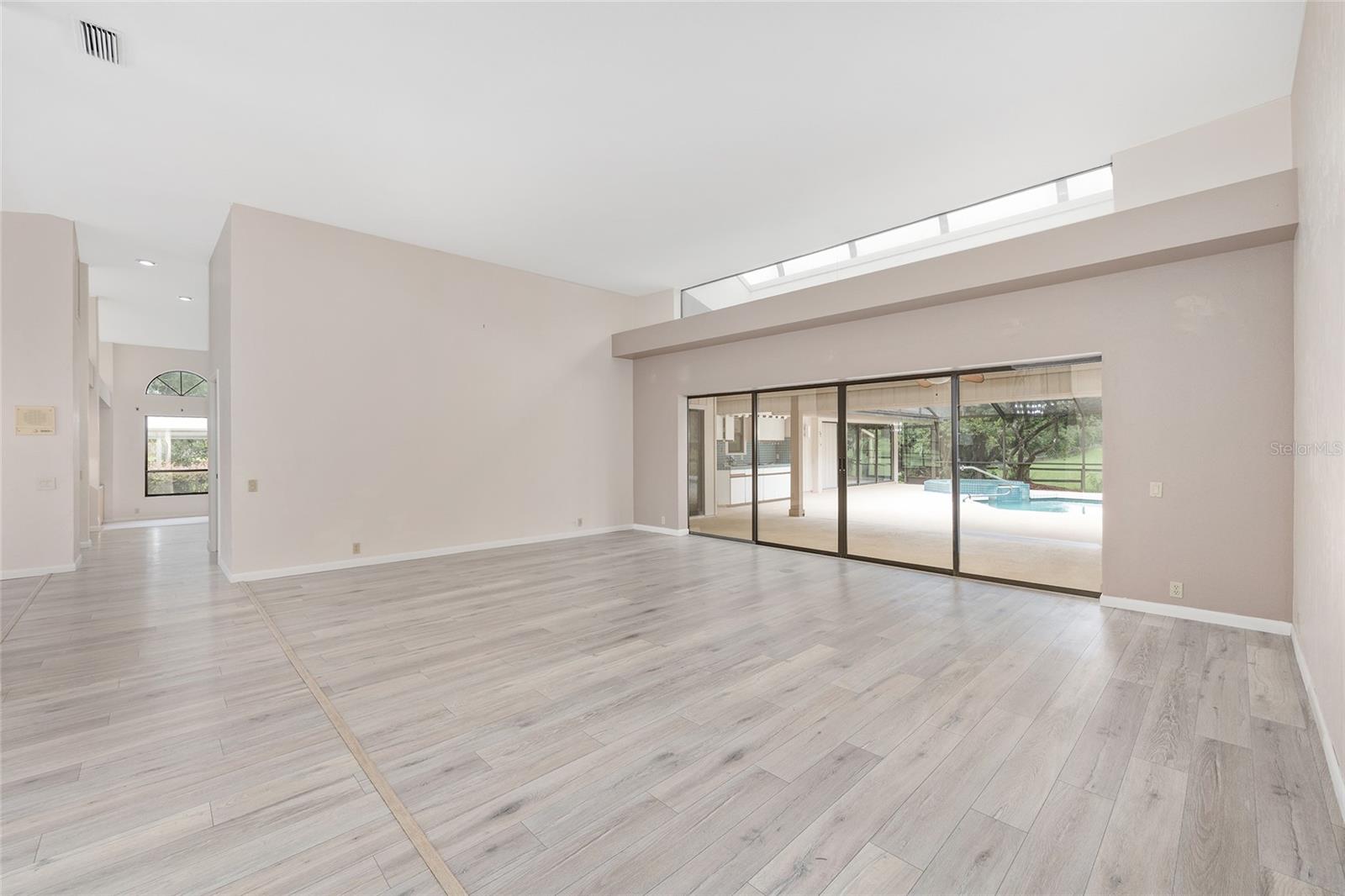 Image 29 of 91 For 4550 84th Terrace