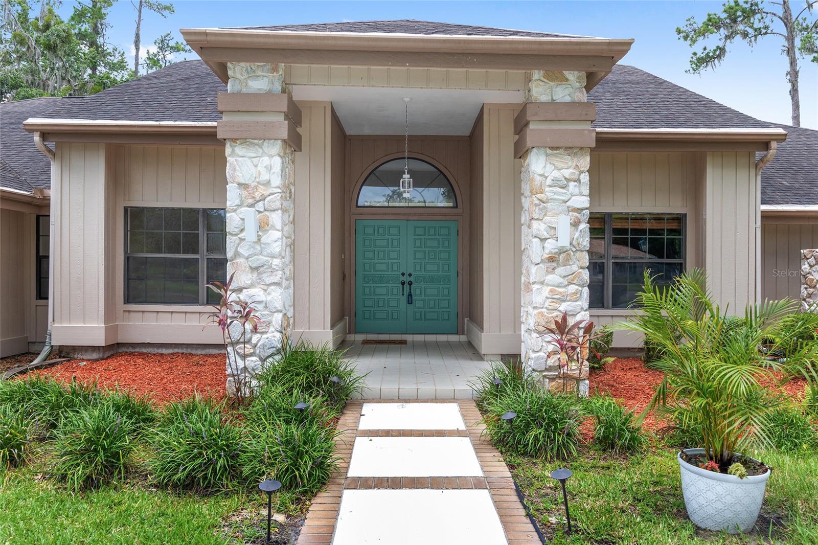 Image 4 of 91 For 4550 84th Terrace